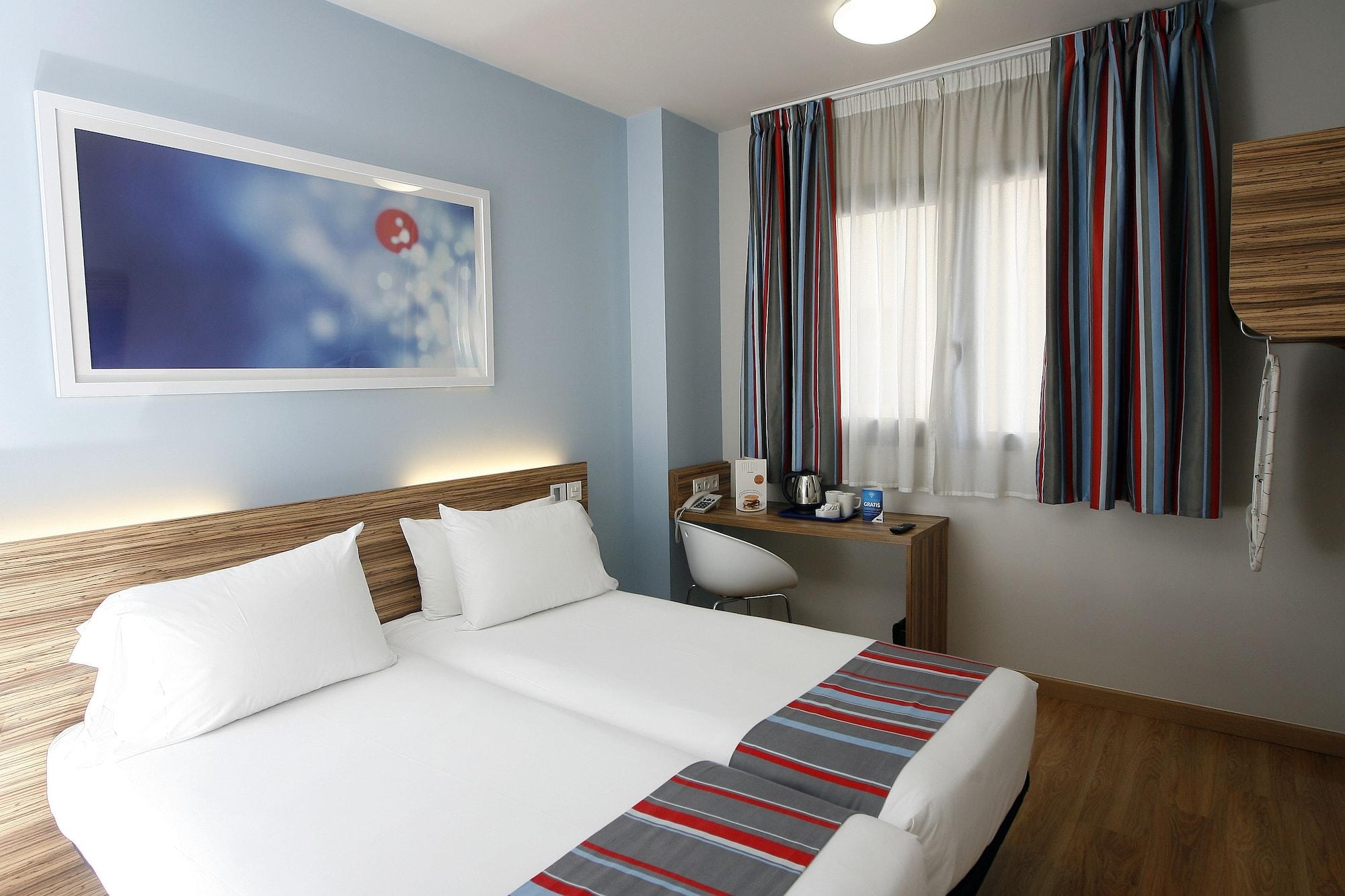 Travelodge Madrid Metropolitano Exteriör bild