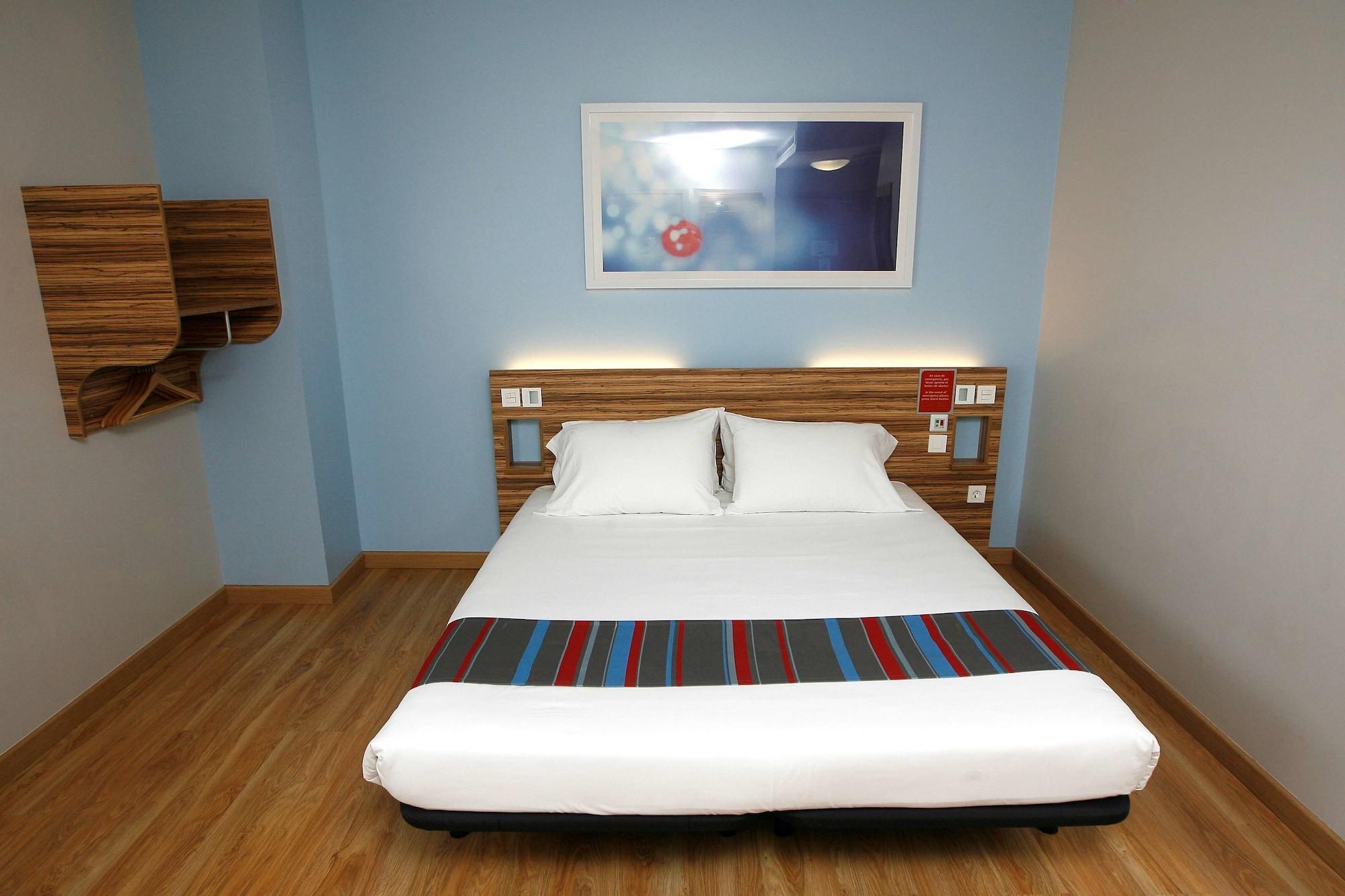 Travelodge Madrid Metropolitano Exteriör bild