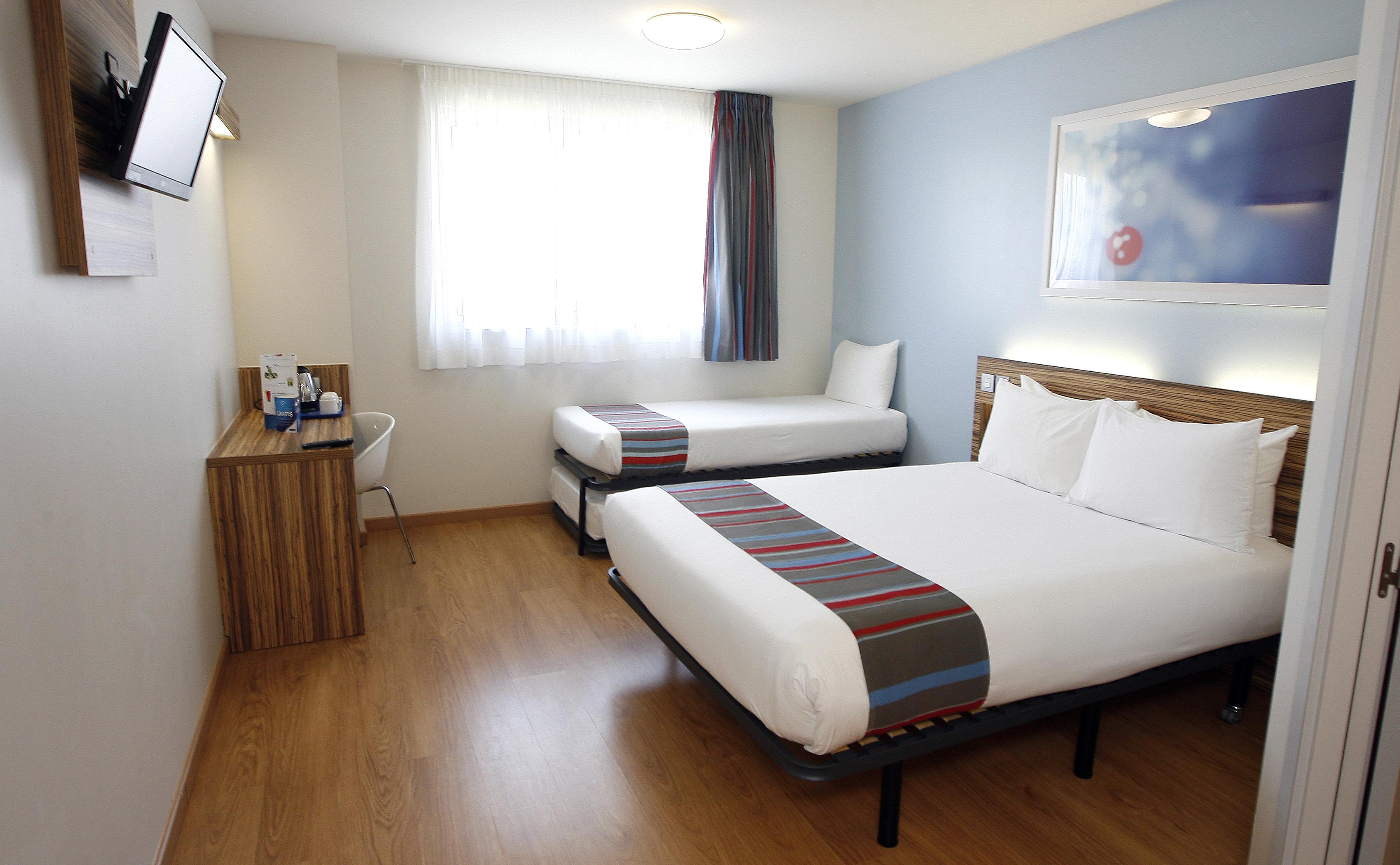 Travelodge Madrid Metropolitano Exteriör bild