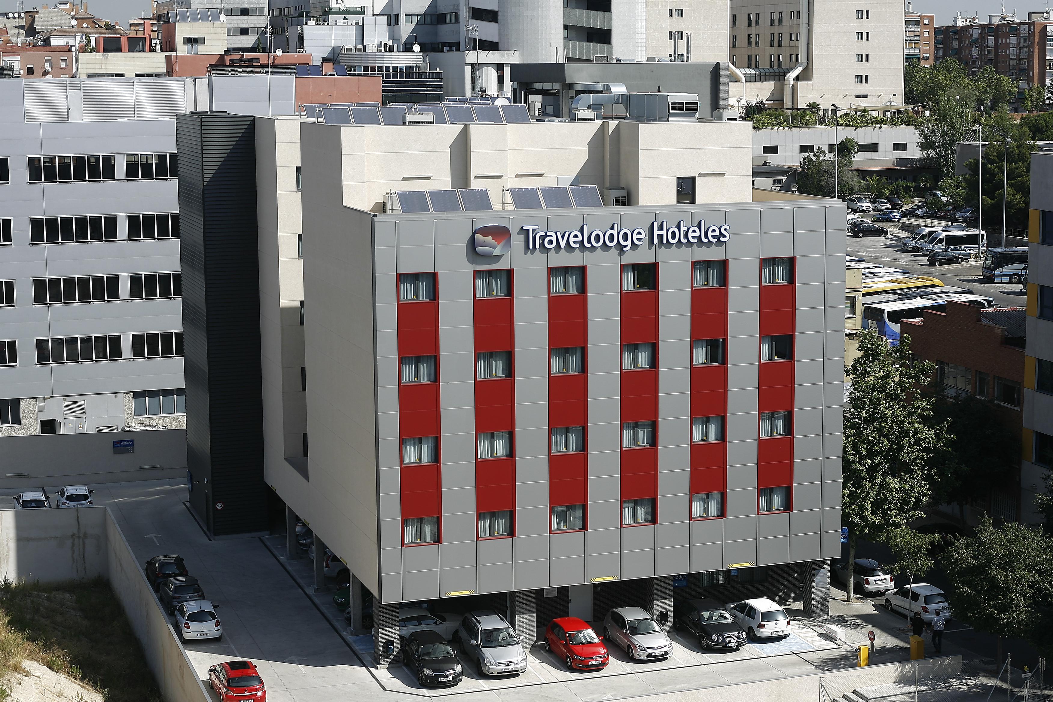Travelodge Madrid Metropolitano Exteriör bild